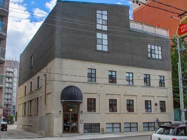 202 - 287 Richmond St E