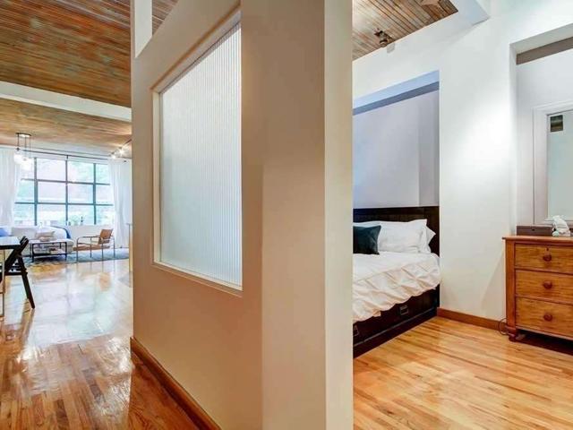 202 - 287 Richmond St E