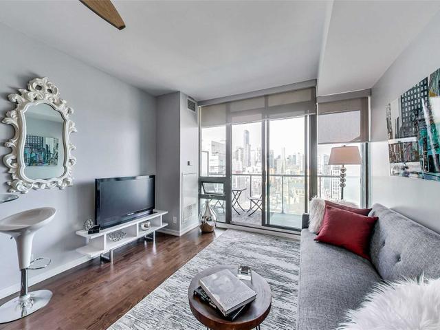 2305 - 33 Lombard St