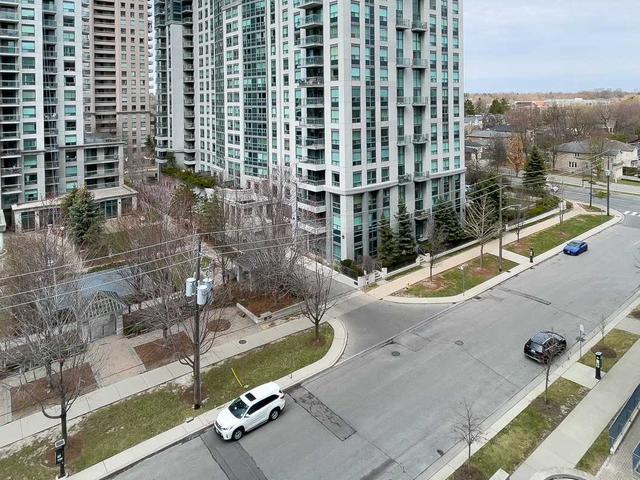 801 - 18 Hollywood Ave