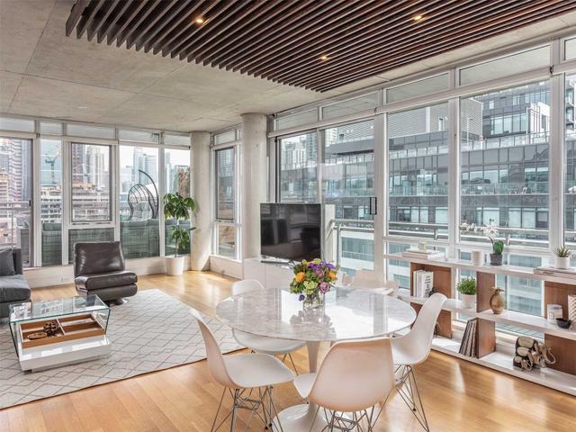 1002 - 38 Niagara St