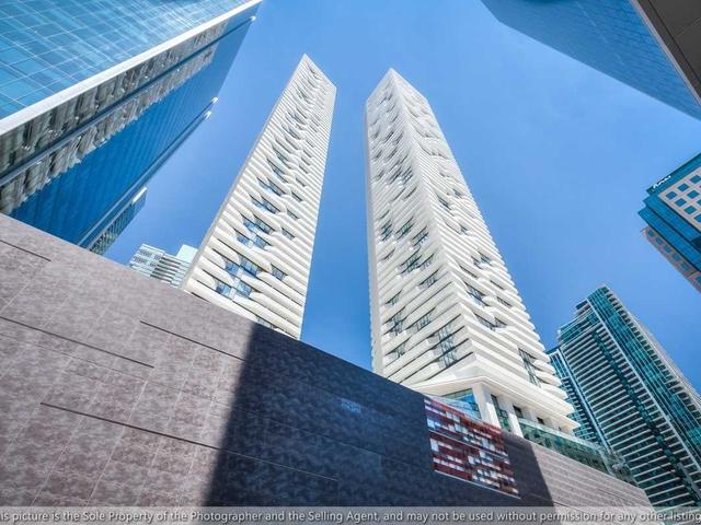 2401 - 100 Harbour St