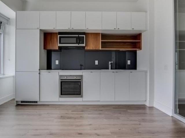 316 - 111 St Clair Ave W