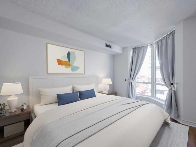 1116 - 705 King St W