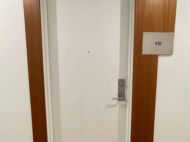 412 - 10 Morrison St