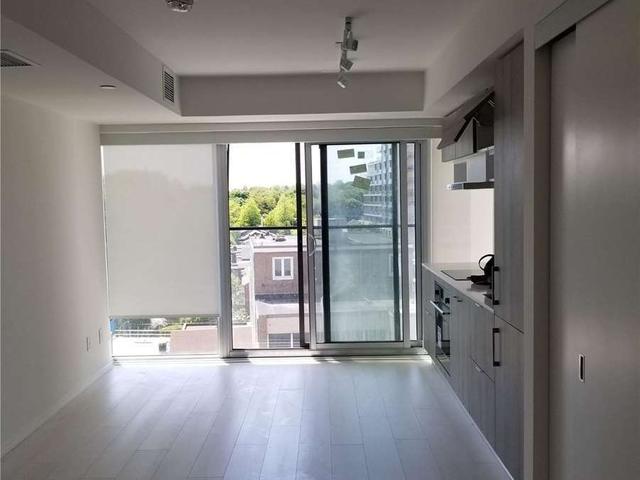 721 - 8 Hillsdale Ave