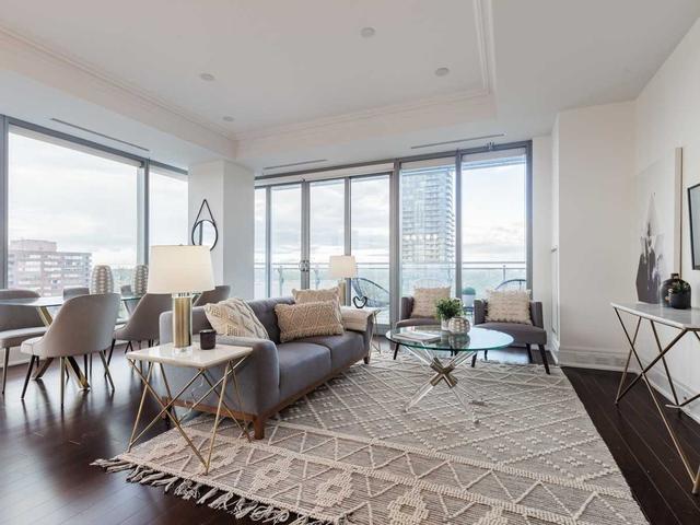 1802 - 55 Scollard St