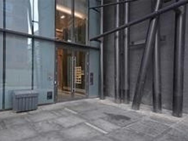 3010 - 8 Eglinton St E