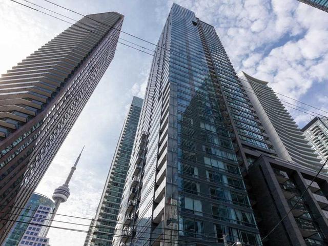 3204 - 295 Adelaide St W