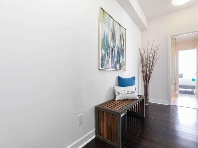 3204 - 295 Adelaide St W