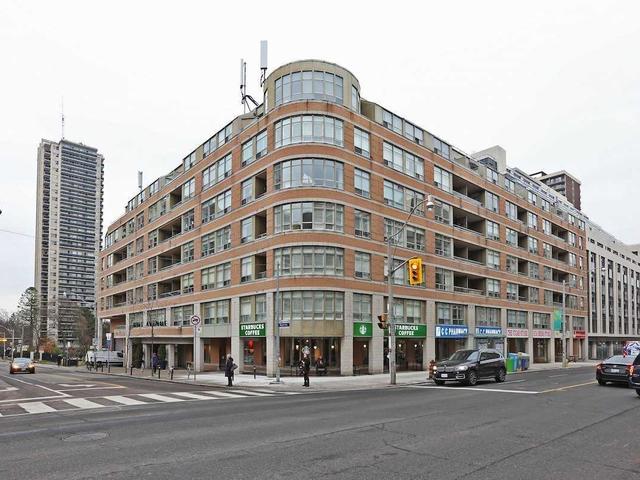 909 - 5 Rosehill Ave