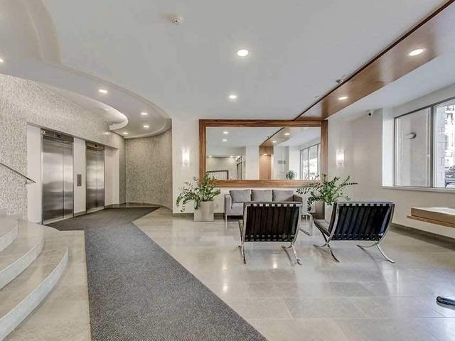 909 - 5 Rosehill Ave