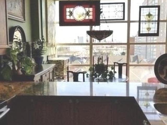 613 - 1 Leaside Park Dr