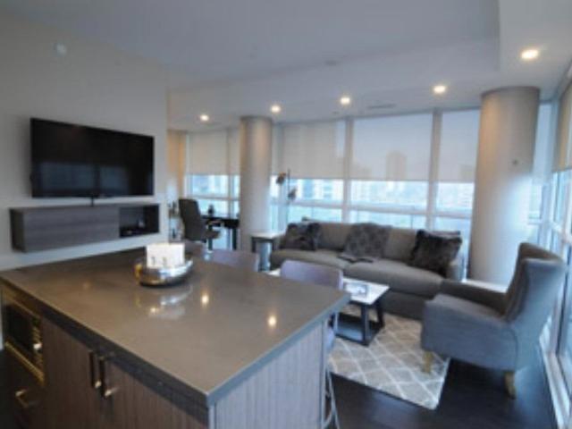 902 - 501 St Clair Ave W