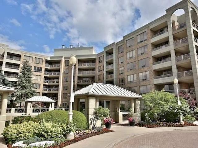 313 - 215 The Donway W