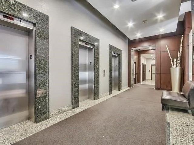 708 - 18 Parkview Ave