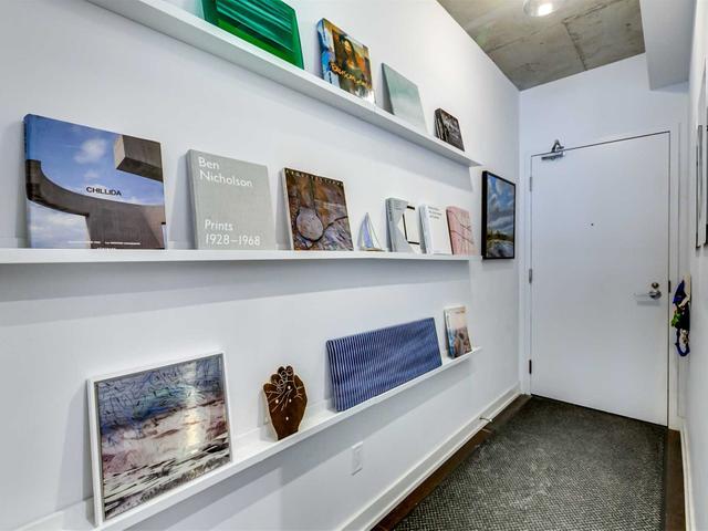 802 - 1030 King St W