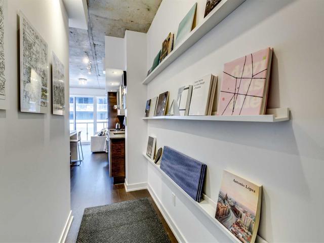 802 - 1030 King St W