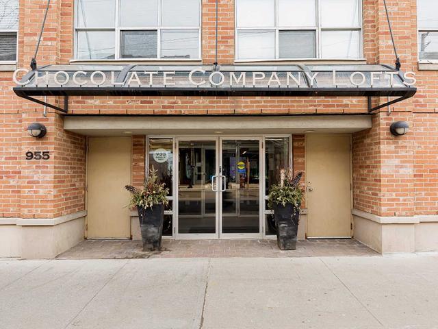 114 - 955 Queen St W