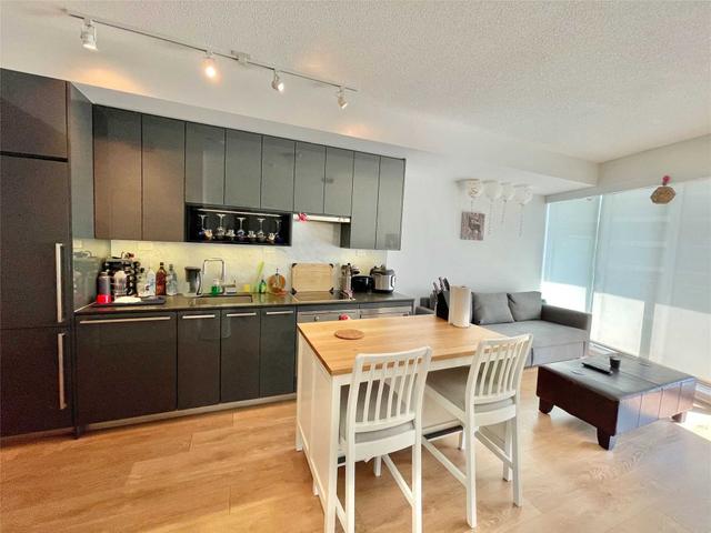 1806 - 115 Mcmahon Dr