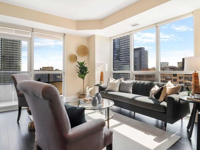 1207 - 25 Broadway Ave