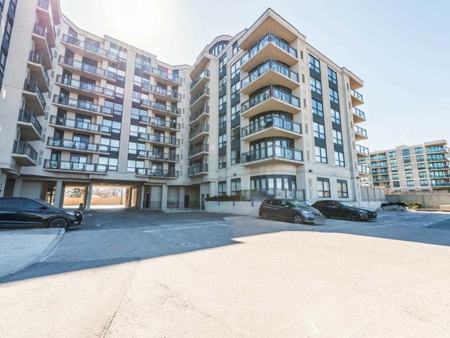 103 - 872 Sheppard Ave W
