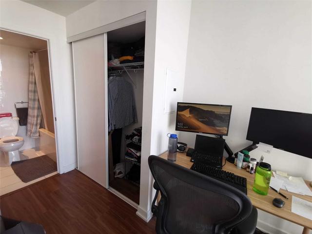 1710 - 85 Queens Wharf Rd