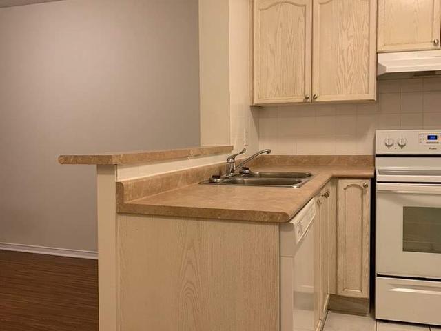 906 - 29 Pemberton Ave