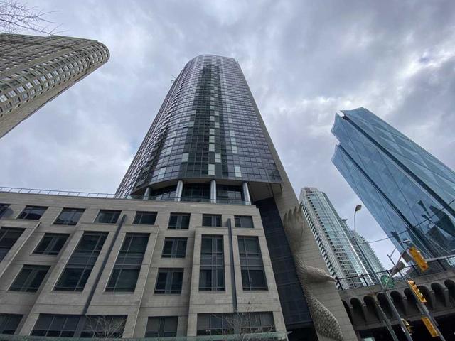 801 - 1 The Esplanade Ave