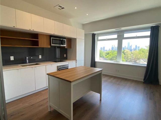 517 - 111 St Clair Ave W