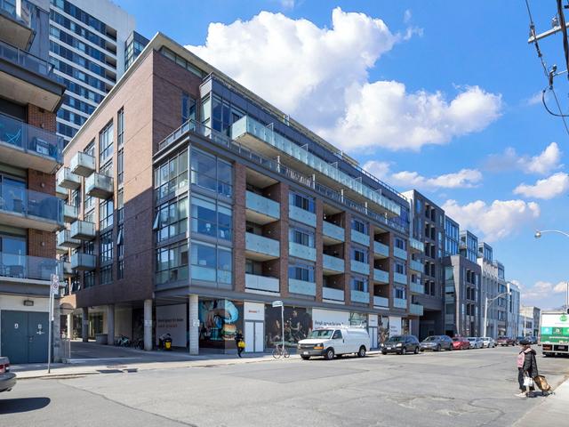 402 - 8 Gladstone Ave