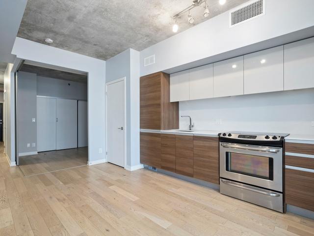 402 - 8 Gladstone Ave