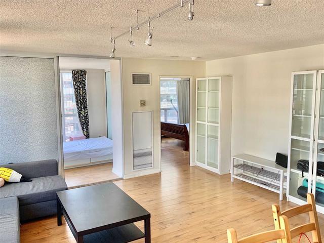 1711 - 24 Wellesley St W