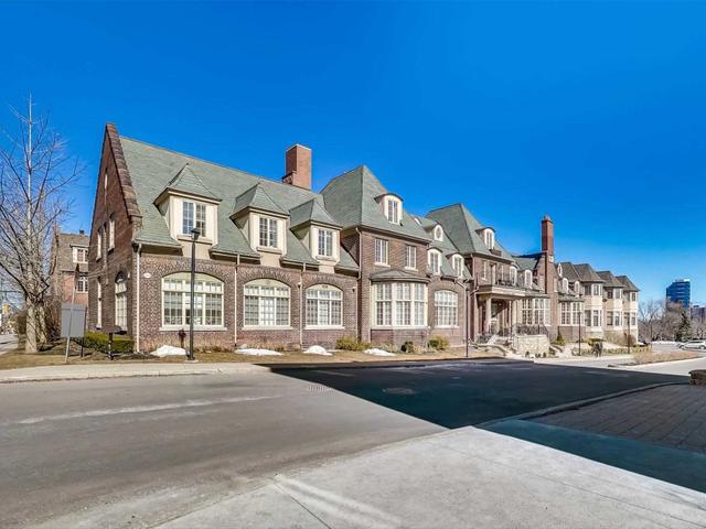 201 - 1111 Avenue Rd