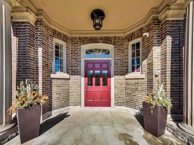 201 - 1111 Avenue Rd