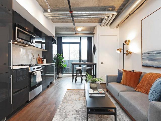 202 - 109 Wolseley St