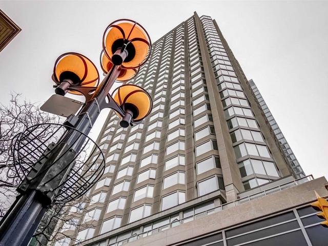 3001 - 155 Yorkville Ave