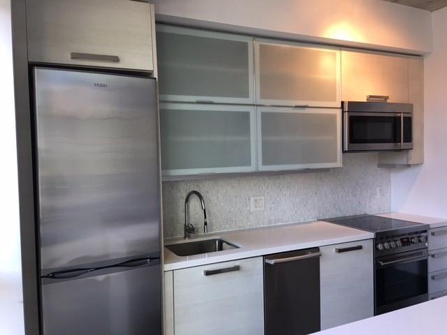 203 - 1205 Queen St W