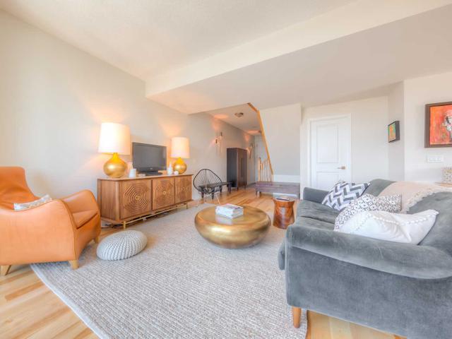 1207 - 38 The Esplanade St