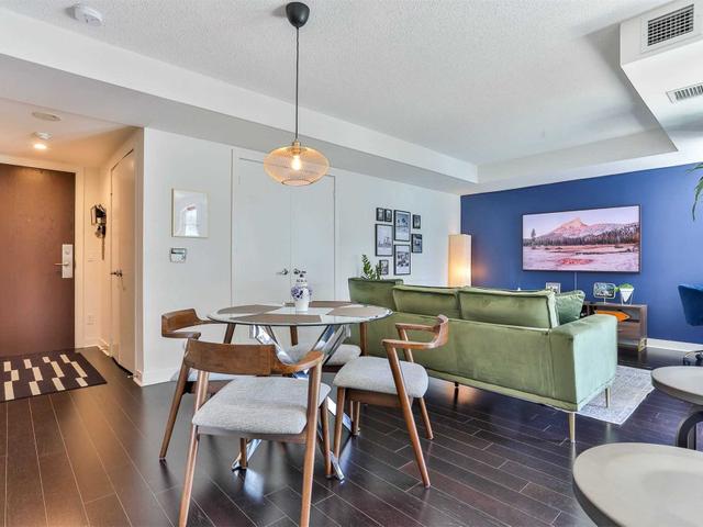 2102 - 80 Western Battery Rd