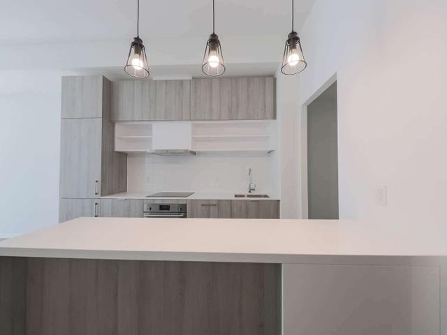 1136 - 8 Hillsdale Ave