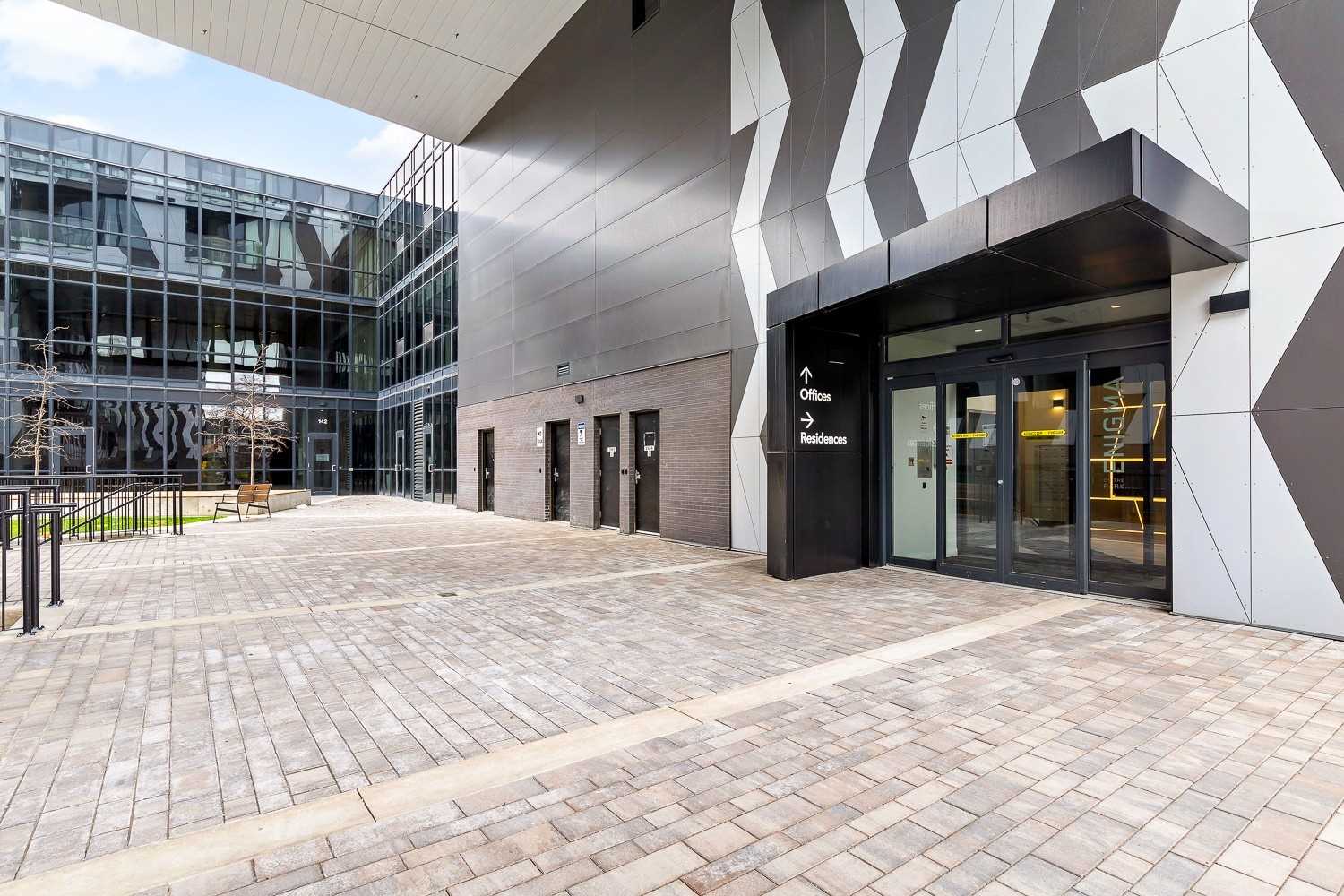 301 138 St Helens Ave, Toronto