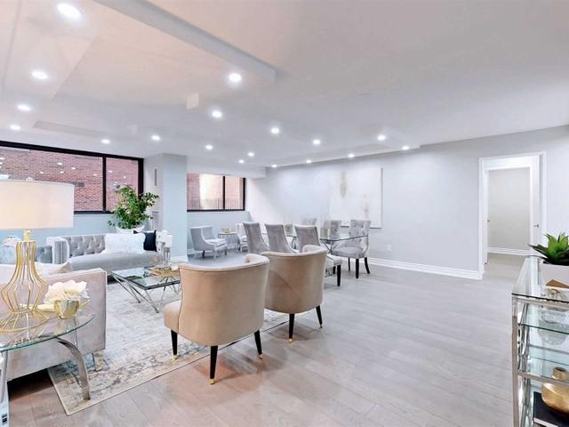 201 - 15 Mcmurrich St