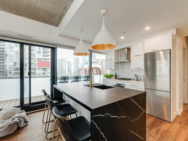 1307 - 11 Charlotte St