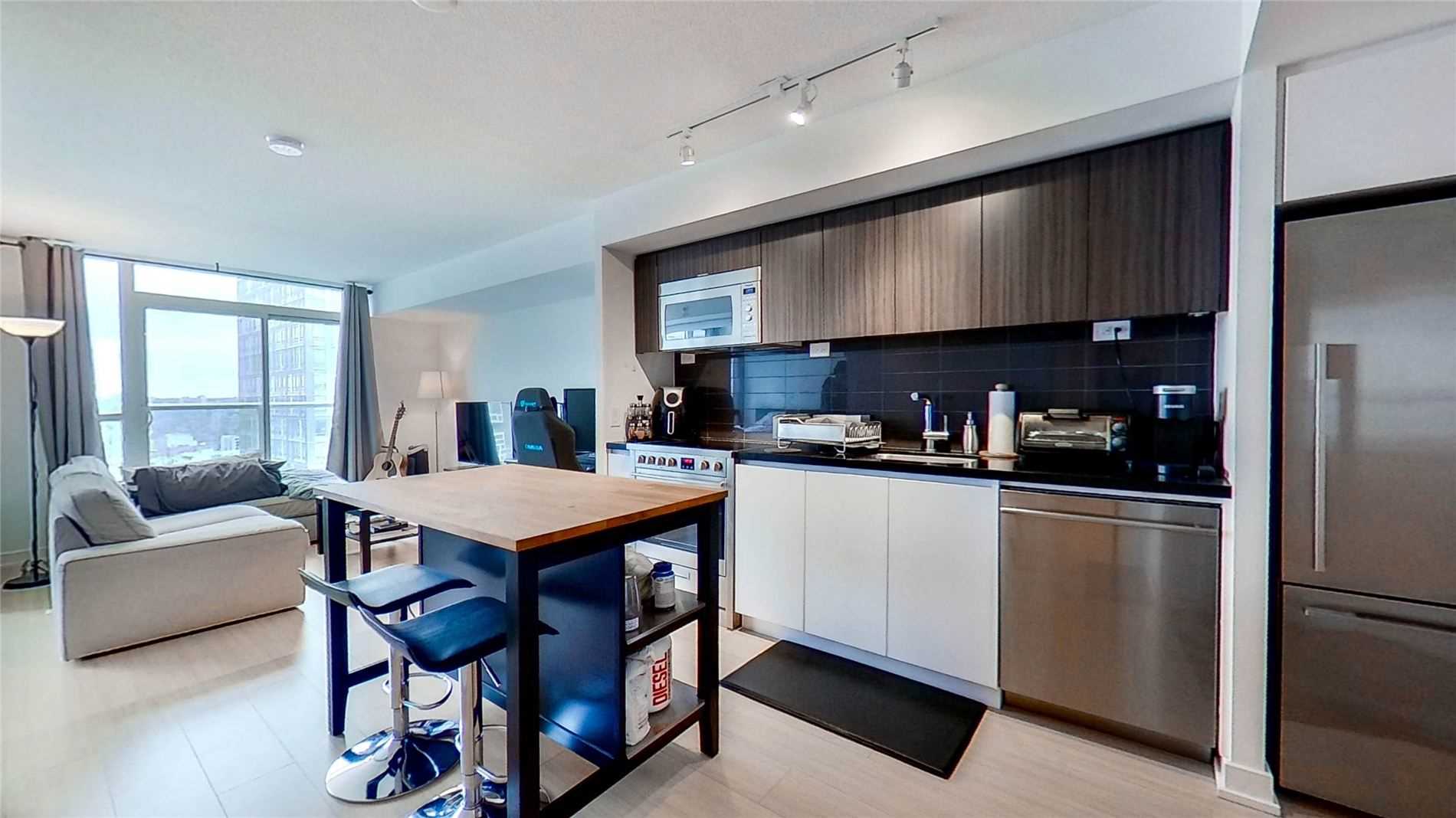 3111 85 Queens Wharf Rd, Toronto