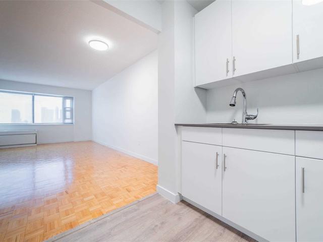 511 - 40 Gerrard St E
