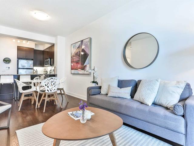 604 - 38 The Esplanade Ave