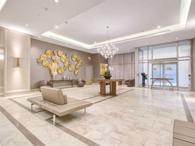 804 - 155 Yorkville Ave