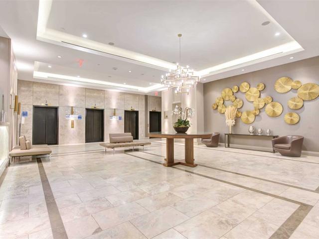 804 - 155 Yorkville Ave