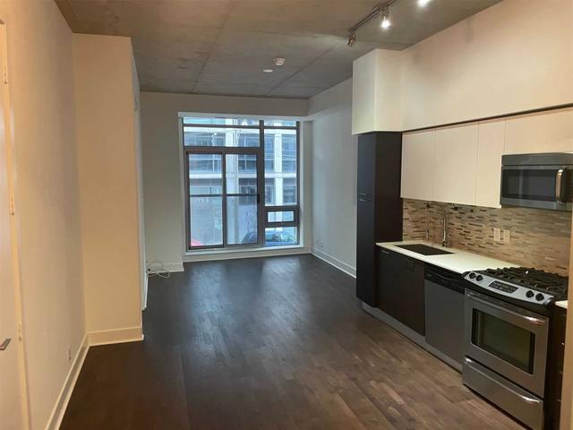 215 - 399 Adelaide St W